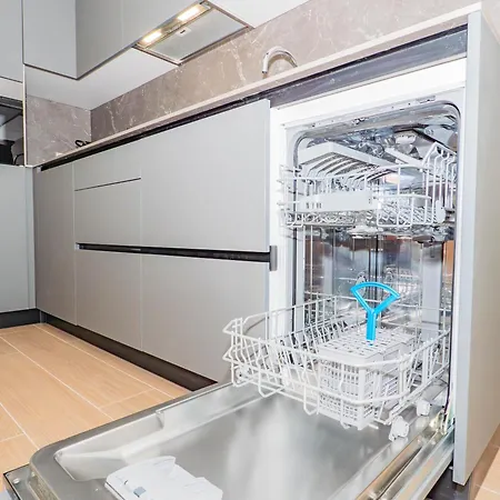 Ybh Atlantic Boutique *