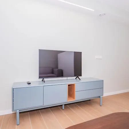 Ybh Atlantic Boutique