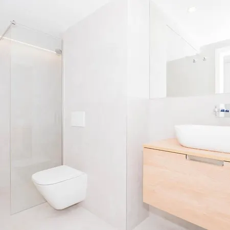 Ybh Atlantic Boutique