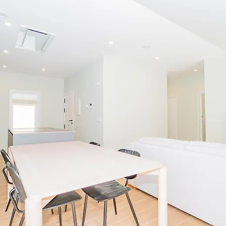 Ybh Atlantic Boutique *