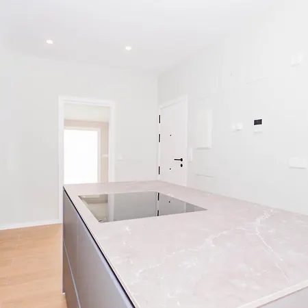 Апартаменты Ybh Atlantic Boutique