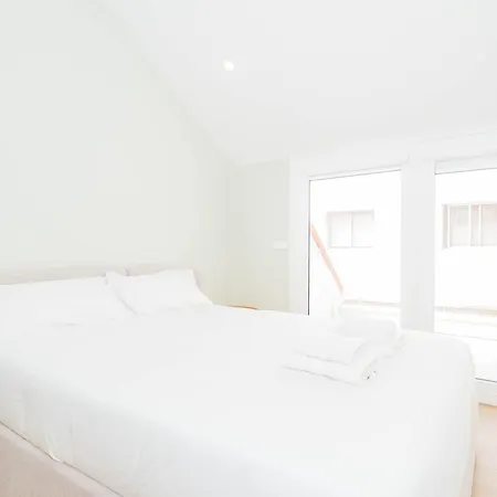 Ybh Atlantic Boutique Апартаменты *