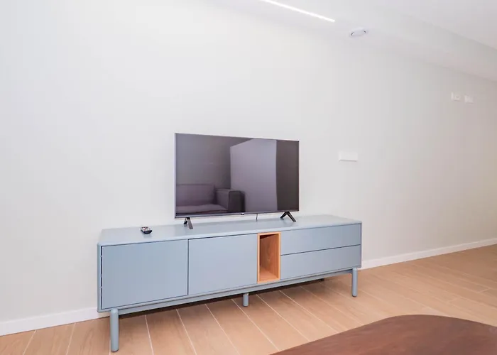 Ybh Atlantic Boutique