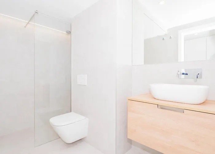 Ybh Atlantic Boutique